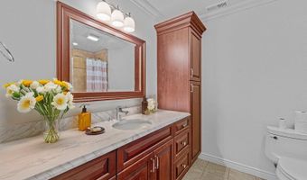 12 Laomatong Way, Bedminster, NJ 07921