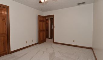 1250 Bur Oak Ct, Avon, IN 46123