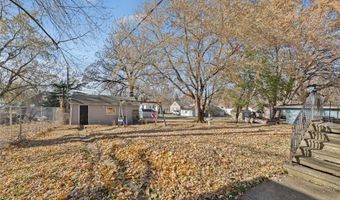 611 Ulstad Ave, Albert Lea, MN 56007