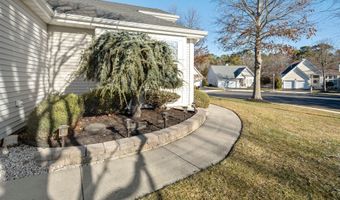 10 SANDY BOTTOM Ln, Barnegat, NJ 08005