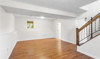 1 Jared Ct, North Providence, RI 02911