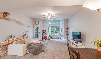 2127 Luann Ln 6, Madison, WI 53713