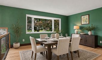 7 Wheeler Dr, Danbury, CT 06811