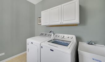 3720 BUNKER HILL Dr, Algonquin, IL 60102