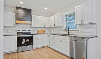 223 N 16th St, Chickasha, OK 73018