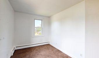 15 W Waterman Rd, Auburn, ME 04210