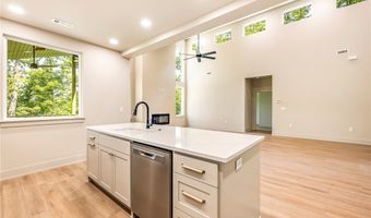 9 Mere Ln, Bella Vista, AR 72714