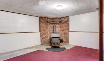 5 River St, Newmarket, NH 03857