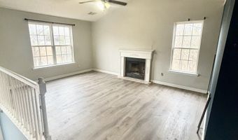 156 DOGWOOD GLEN Dr, Aragon, GA 30104