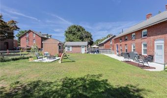 8 Lawrence St, Cumberland, RI 02864