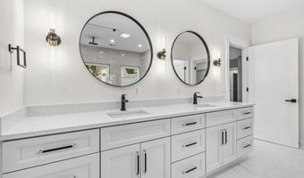 1905 N TAYLOR St, Arlington, VA 22207