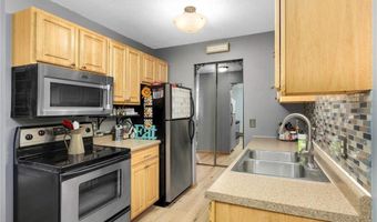 14115 Pennock Ave 303, Apple Valley, MN 55124