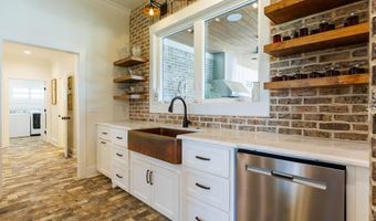 173 Circlestone Dr, Adel, GA 31620