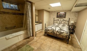 7533 Selby Rd, Athens, OH 45701