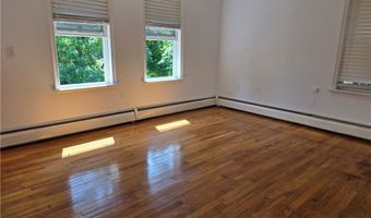 2 Chapel Ln, Lincoln, RI 02865