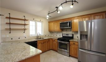22 Main St 5-32, Danbury, CT 06810