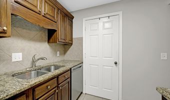 5043 Woodridge, Tucker, GA 30084