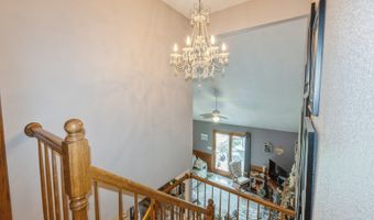 609 4th Ave NW, Altoona, IA 50009