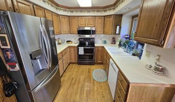 6 The Pnes, Beatrice, NE 68310