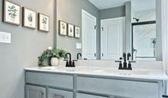 3220 Eisenhower Dr, Allen, PA 18067