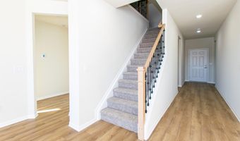 723 W Spaniel Dr, Ann Arbor, MI 48108