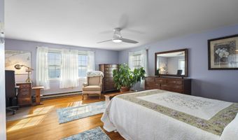 37 Seaview Ave, Branford, CT 06405