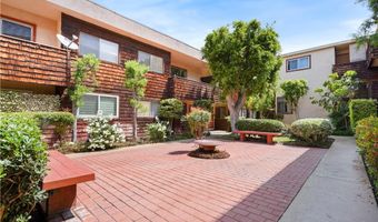 5414 Newcastle Ave 66, Encino, CA 91316