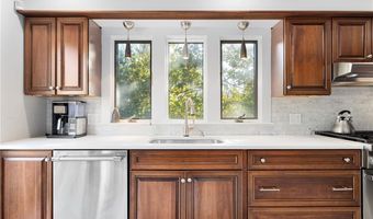 138 Carroll Ave, Newport, RI 02840