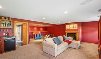 2869 Larkspur Ln, Fitchburg, WI 53711