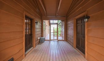685 River Oaks Dr, Big Sandy, TN 38221