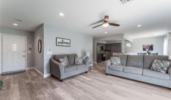 2 Walter Dr, Bella Vista, AR 72714