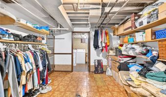 3 Solar Dr, Ambridge, PA 15003