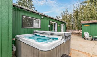 2999 Diane St, Ashland, OR 97520