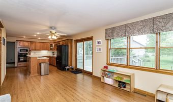 806 Vermont Cir, Ames, IA 50014