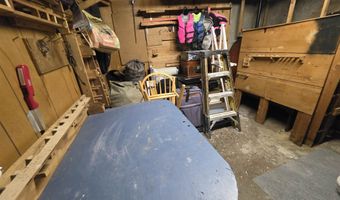 7 Westwood Pkwy, Barre, VT 05641