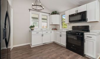 25176 W Linden Ln W, Antioch, IL 60002