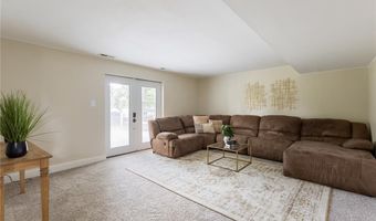 407 Palermo Dr, Ballwin, MO 63021
