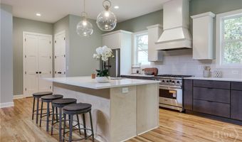 290 Hodgson Dr, Athens, GA 30606