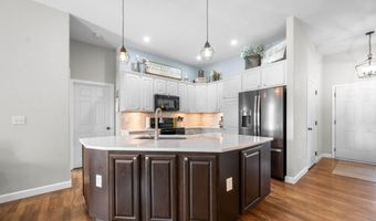 220 S Onewood Dr, Andover, KS 67002