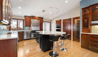 400 Oakland Pl NE 9, Austin, MN 55912