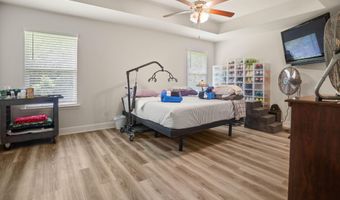 6285 Emerald Lk Dr, Biloxi, MS 39532