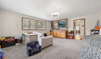 1527 Glenking Ln, Alliance, OH 44601