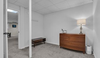 5049 Birdie Ln, Ann Arbor, MI 48103
