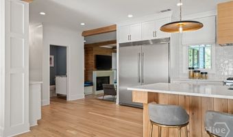 140 Meadowview Rd, Athens, GA 30606