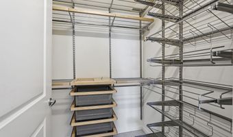309 HOLLAND Ln 211, Alexandria, VA 22314
