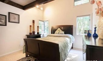 14 Vermillion Dr, Avon, CT 06001