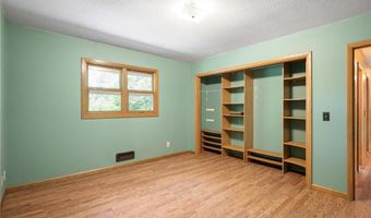 321 Dunham Dr, Anoka, MN 55303
