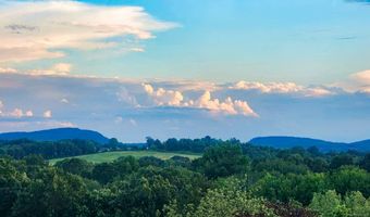 12 Sydney Ln, Cromwell, CT 06416
