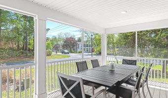 327 OAKWOOD St, Bethany Beach, DE 19930
