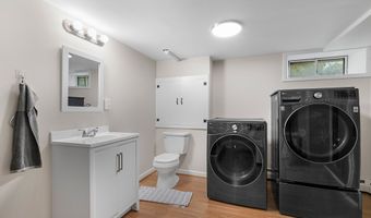 24 N Coe Ln, Ansonia, CT 06401